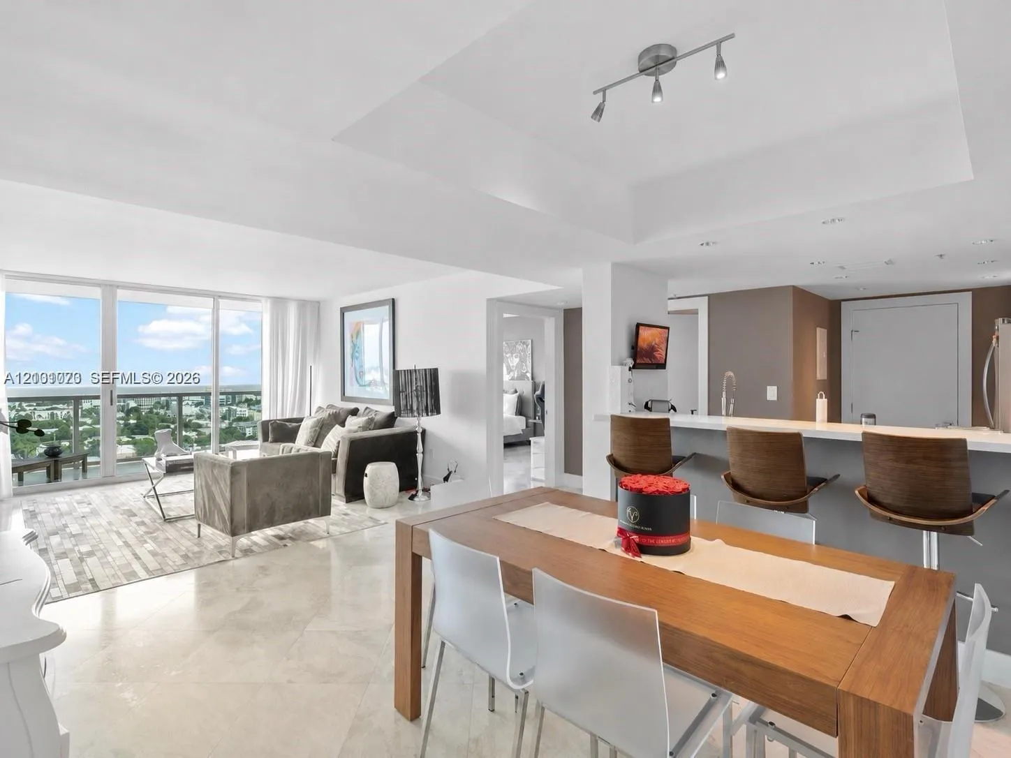 View details of listing 650 West Avenue 2110, Miami Beach, FL 33139 Miami Beach with MLS# 