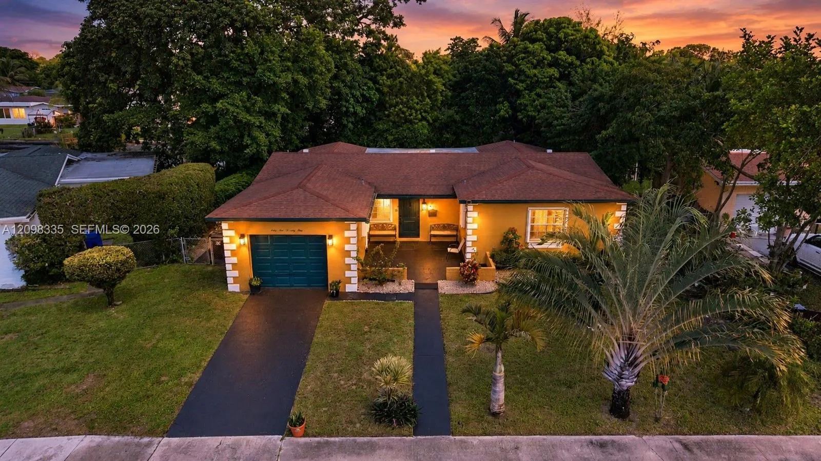 View details of listing 6571 SW 7th Court, North Lauderdale, FL 33068 North Lauderdale with MLS#