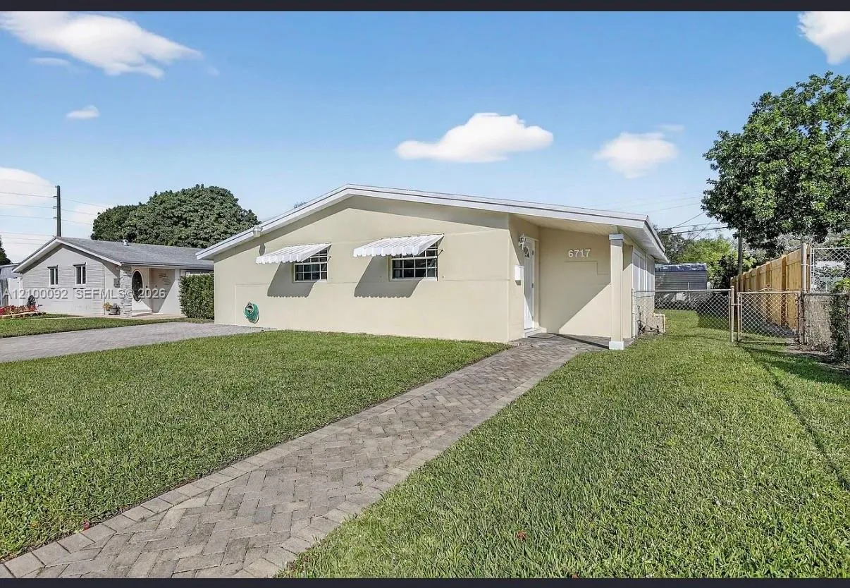 View details of listing 6717 Farragut Street, Hollywood, FL 33024 Hollywood with MLS# 