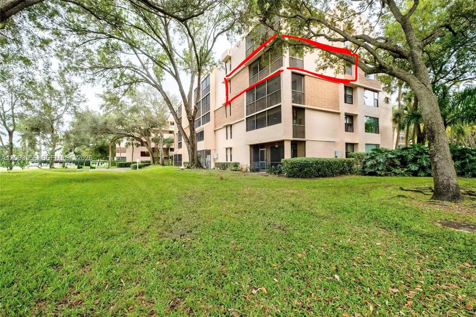 View details of listing 6800 Cypress Road 401, Plantation, FL 33317 Plantation with MLS# 