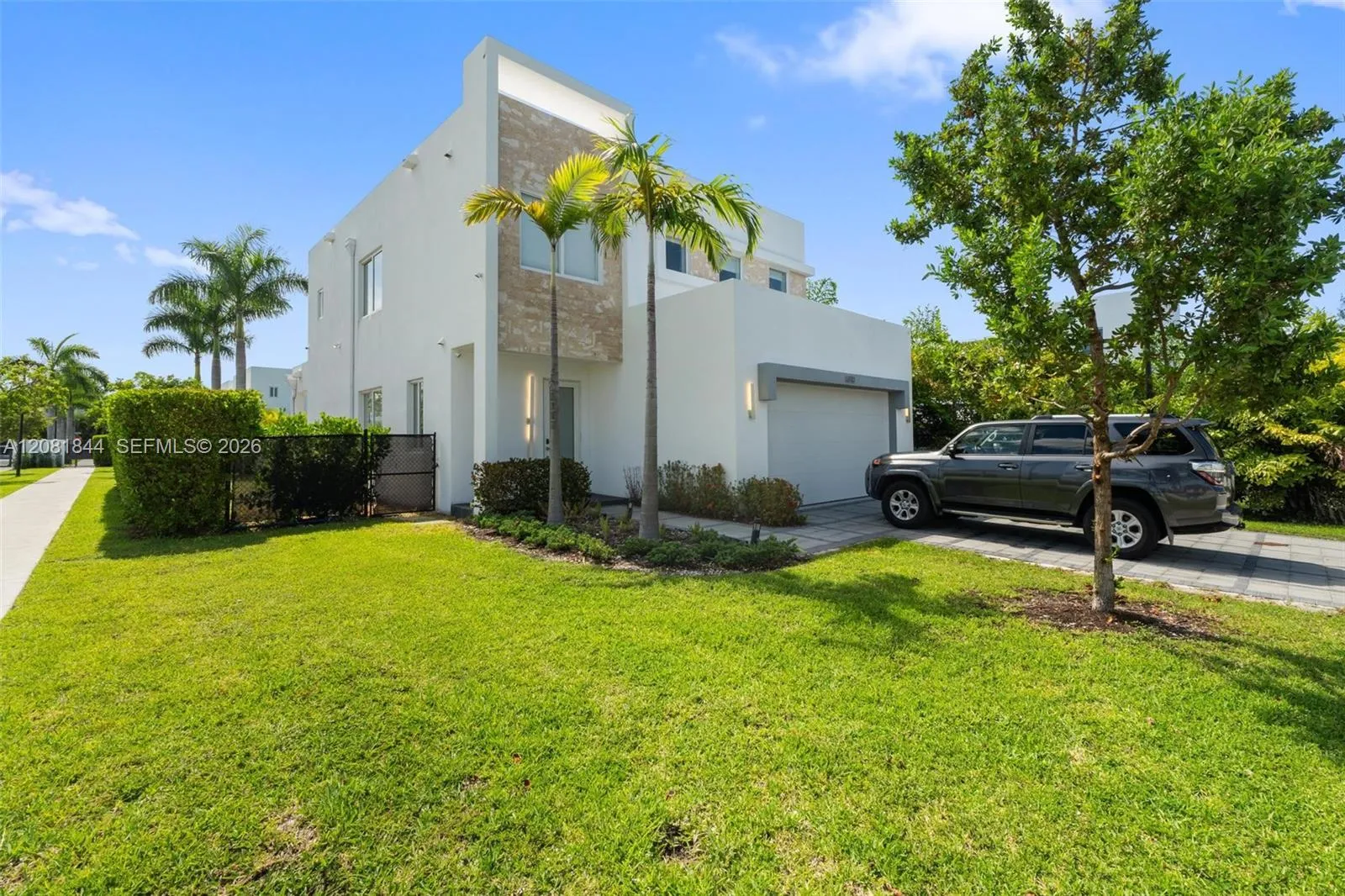 Listing  6810 NW 103rd Place, Doral, FL 33178, Doral, FL 33178