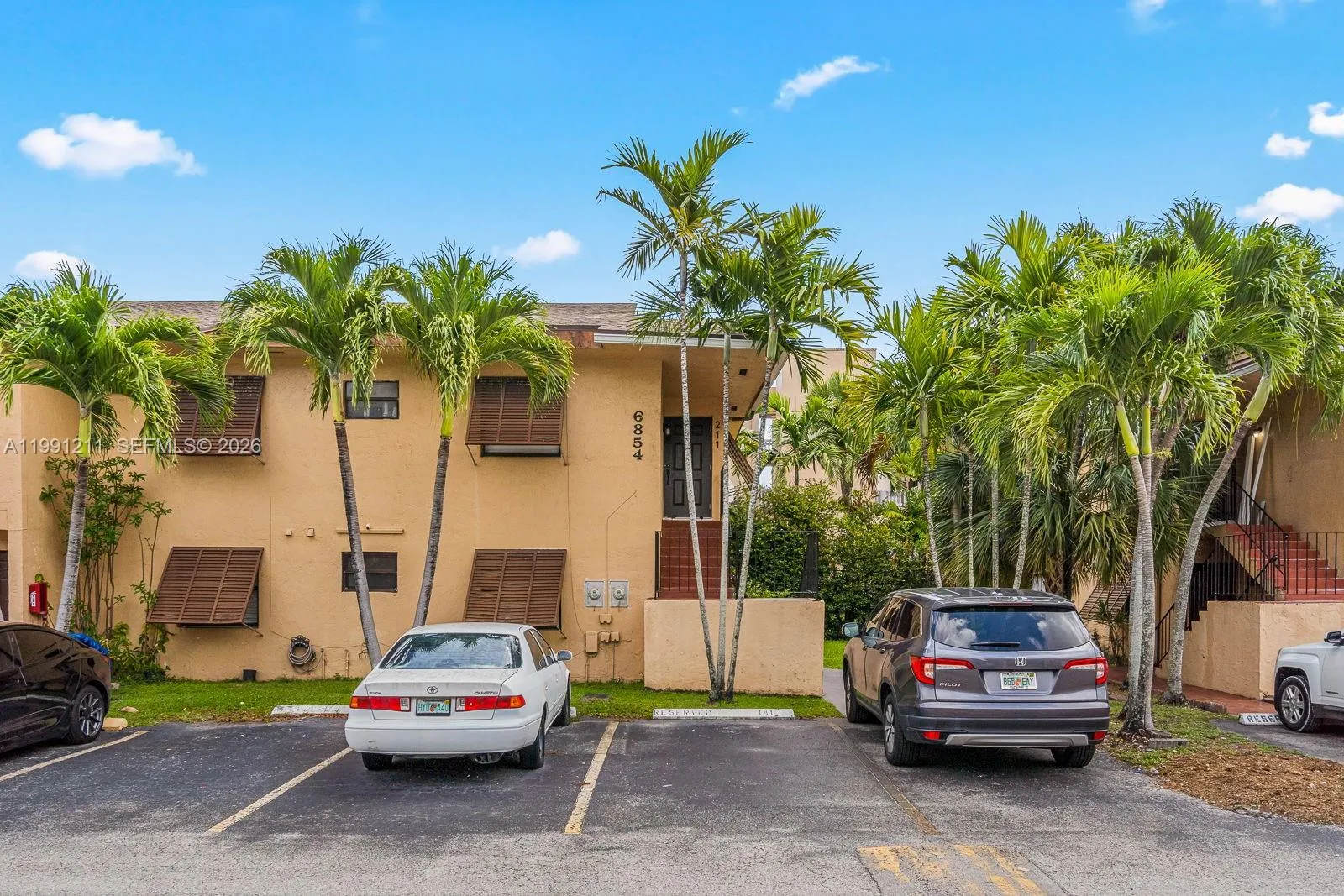 Listing  6854 NW 173rd Drive 210, Hialeah, FL 33015, Hialeah, FL 33015
