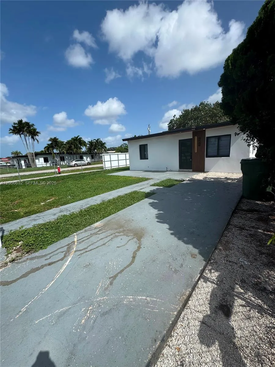 Listing  690 E 46th Street, Hialeah, FL 33013, Hialeah, FL 33013