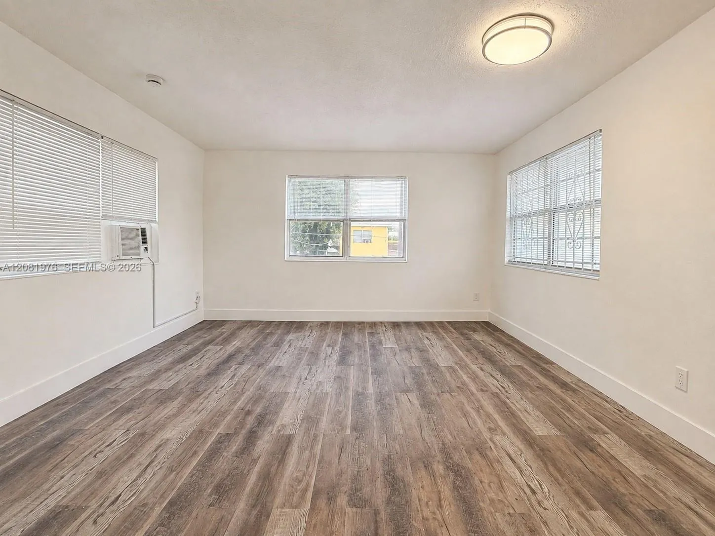 View details of listing 6950 NW 8th Avenue 5, Miami, FL 33150 Miami with MLS#