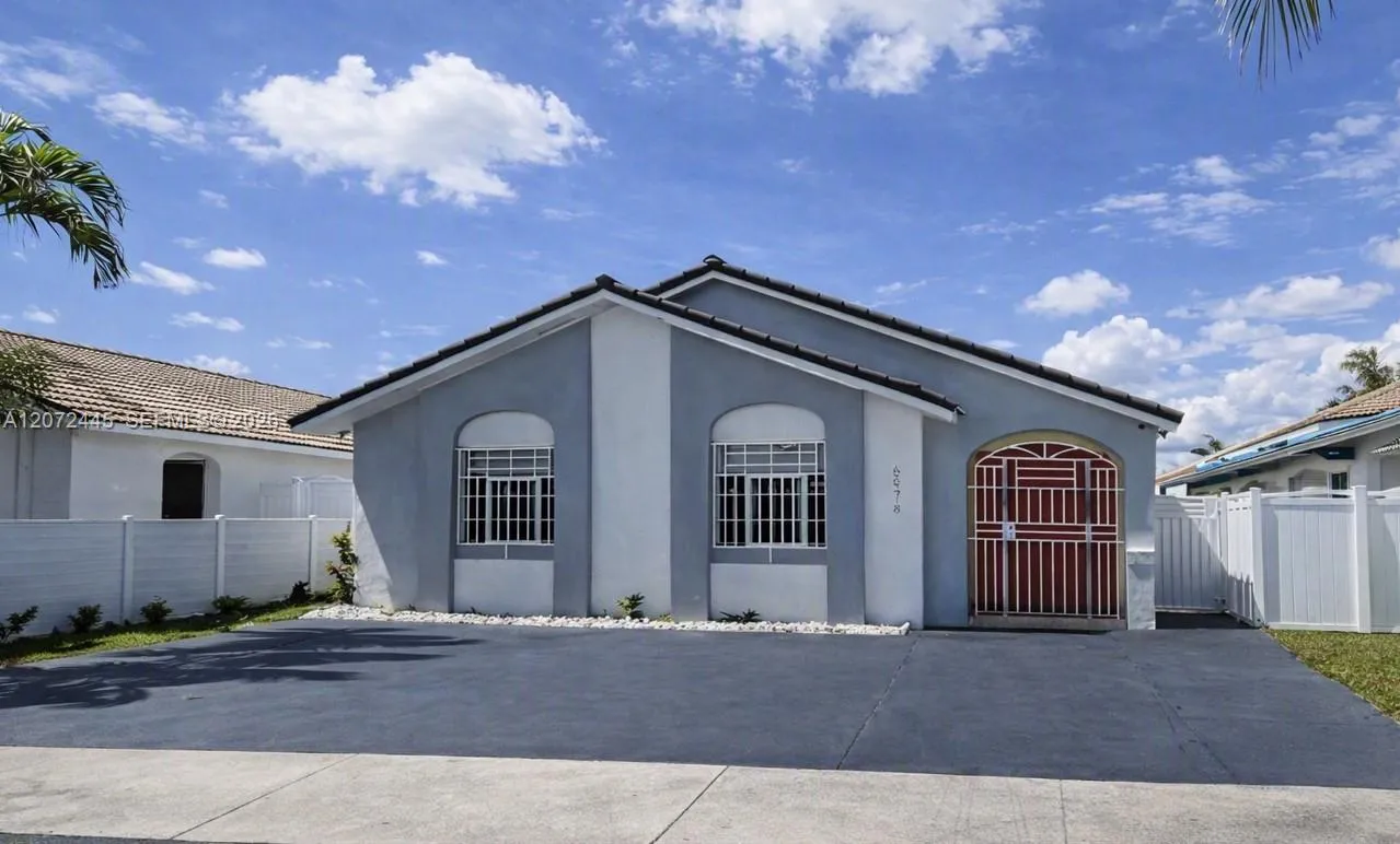 Listing  6978 W 25th Avenue, Hialeah, FL 33016, Hialeah, FL 33016
