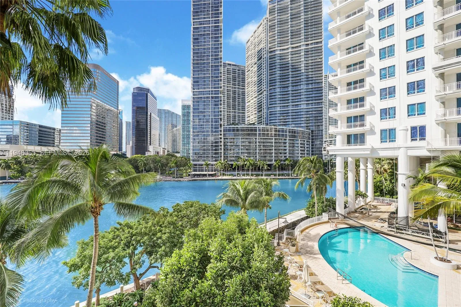 View details of listing 701 Brickell Key Boulevard 404, Miami, FL 33131 Miami with MLS#