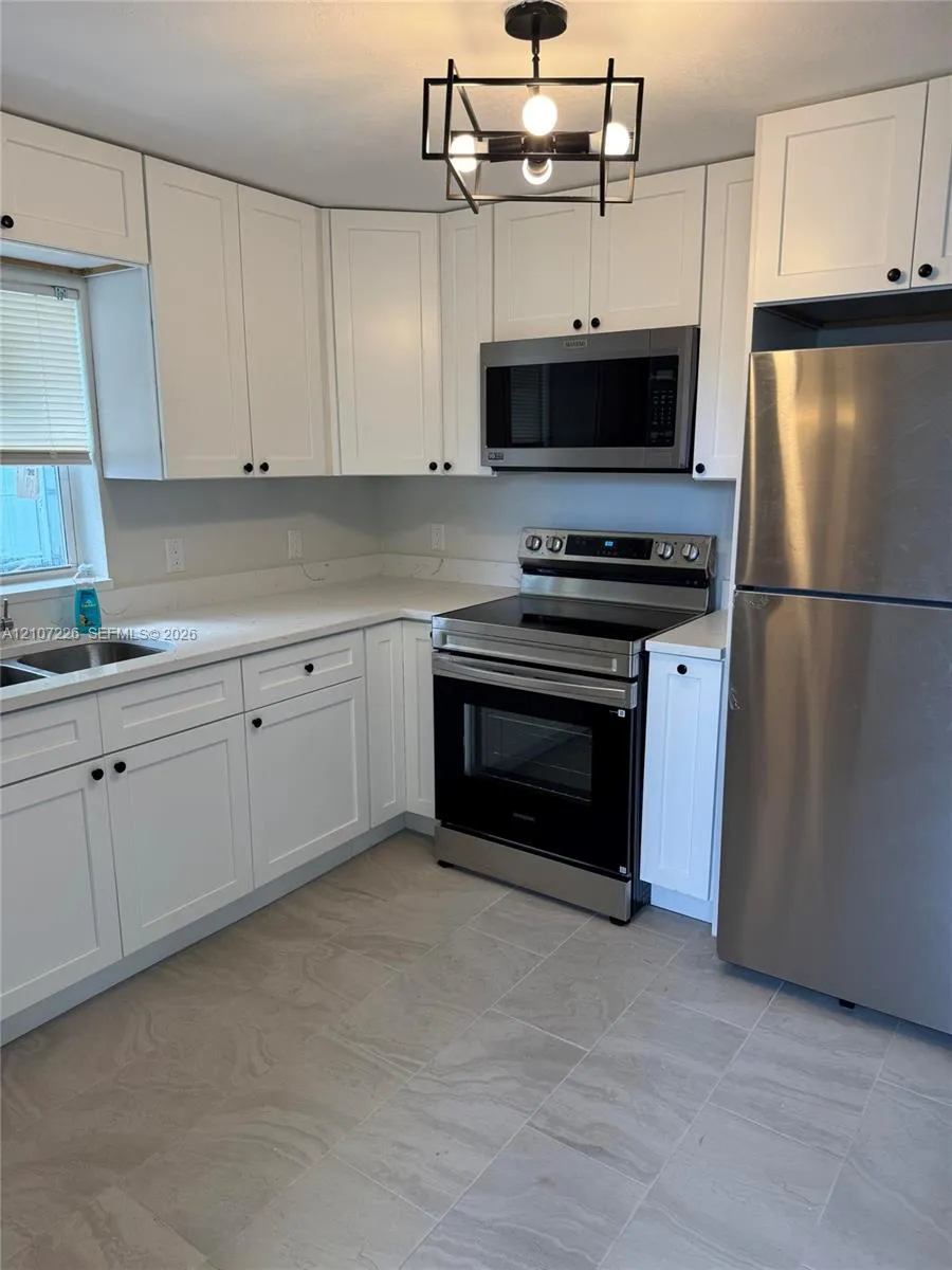 Listing  704 NW 5th Avenue 1-4, Pompano Beach, FL 33060, Pompano Beach, FL 33060