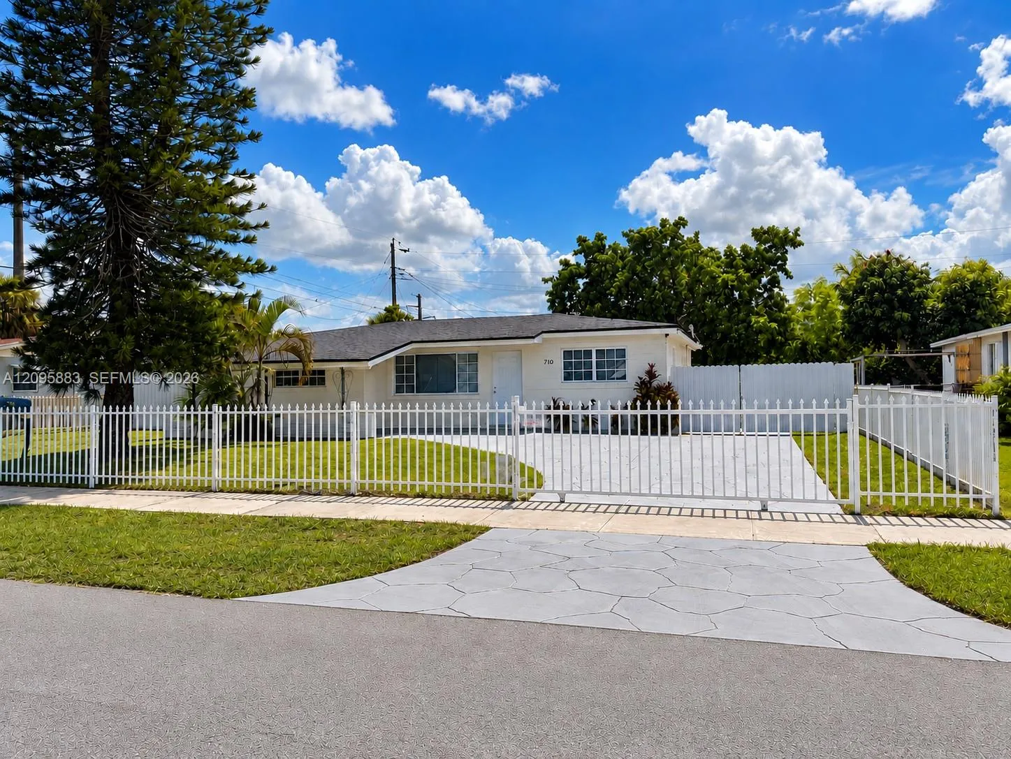 View details of listing 710 NW 176th Terrace, Miami Gardens, FL 33169 Miami Gardens with MLS#