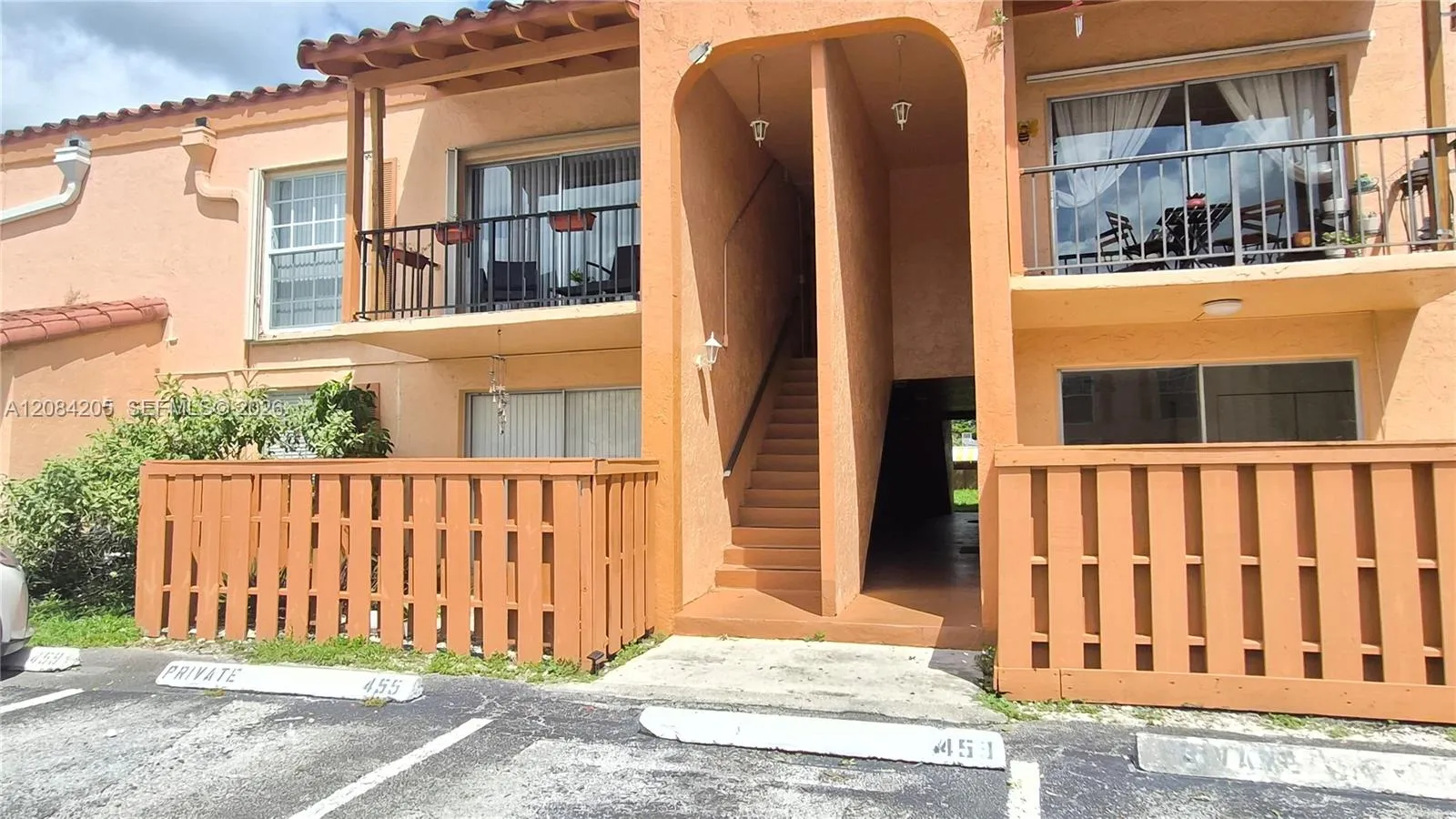 View details of listing 7100 Fairway Drive K9, Miami Lakes, FL 33014 Miami Lakes with MLS#