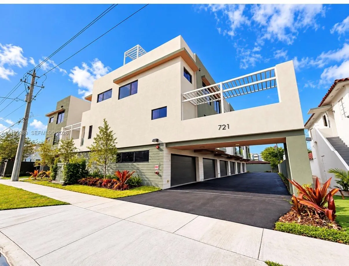 Listing  721 SW 11th Street B, Miami, FL 33129, Miami, FL 33129