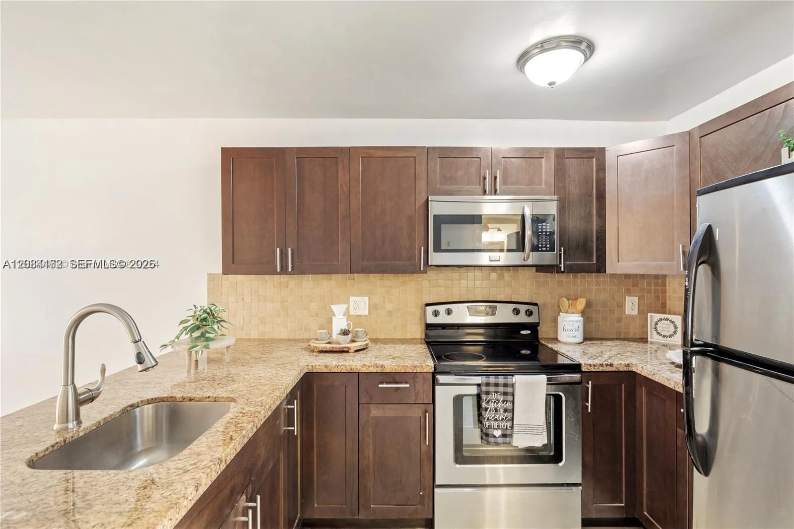 View details of listing 7241 Miami Lakes Drive D19, Miami Lakes, FL 33014 Miami Lakes with MLS#