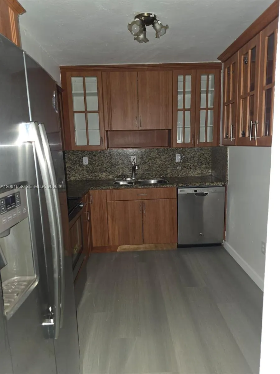 Listing  7300 NW 17th Street 408, Plantation, FL 33313, Plantation, FL 33313