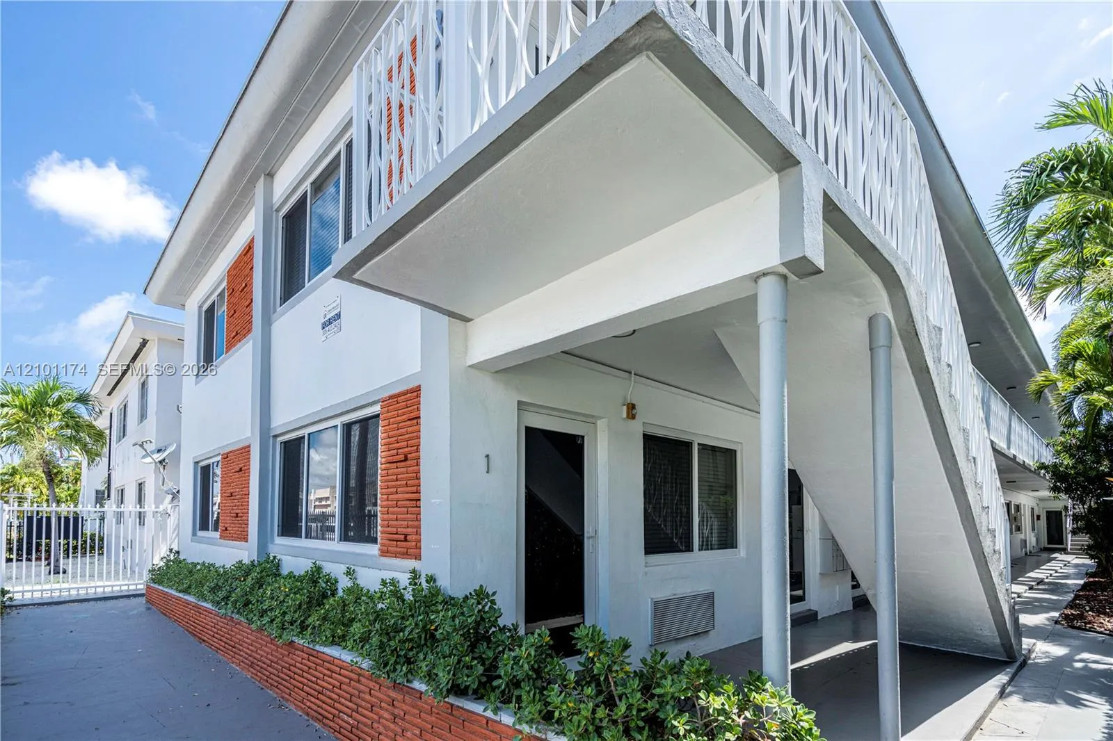 View details of listing 7311 Byron Avenue 6, Miami Beach, FL 33141 Miami Beach with MLS# 