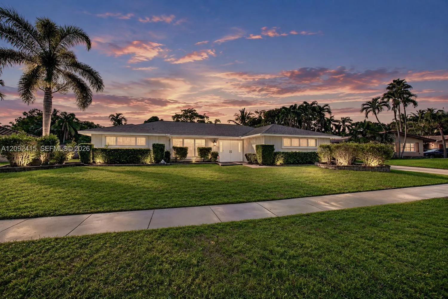 View details of listing 7320 SW 16th Street, Plantation, FL 33317 Plantation with MLS# 