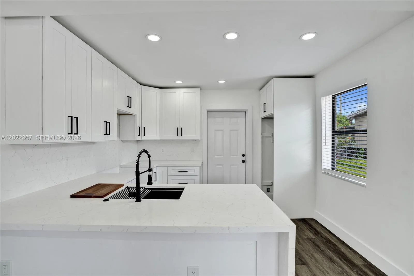 Listing  733 NW 15th Terrace, Fort Lauderdale, FL 33311, Fort Lauderdale, FL 33311