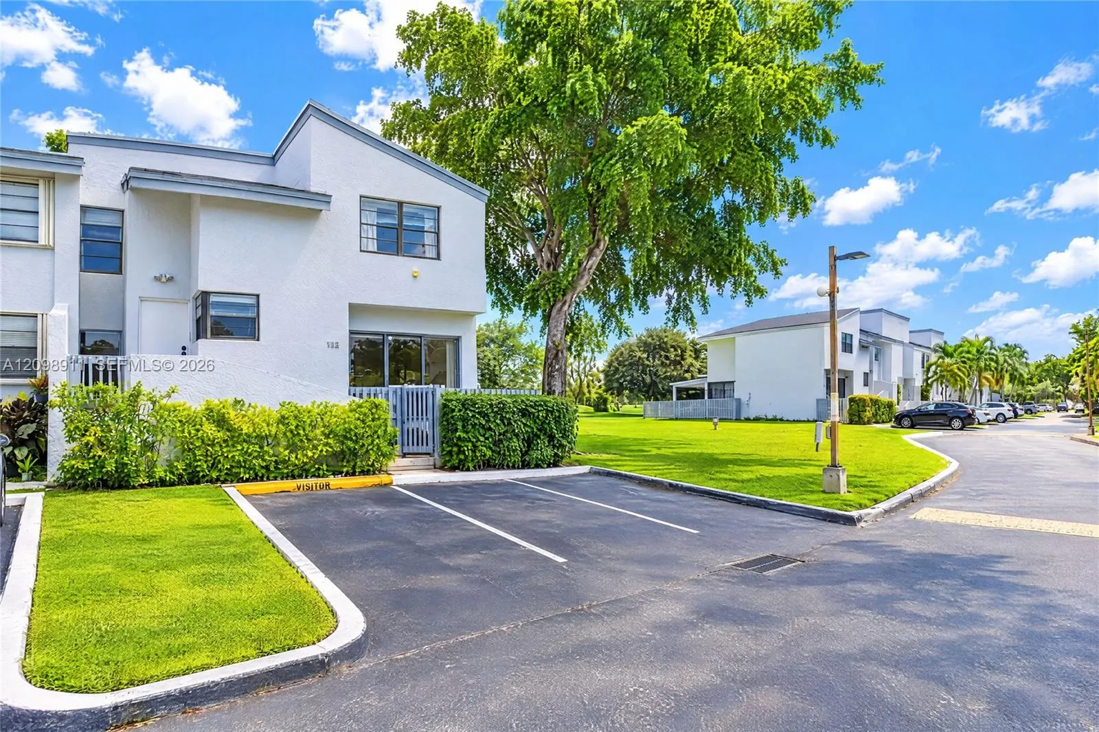 Listing  735 NW 105th Place C3, Miami, FL 33172, Miami, FL 33172