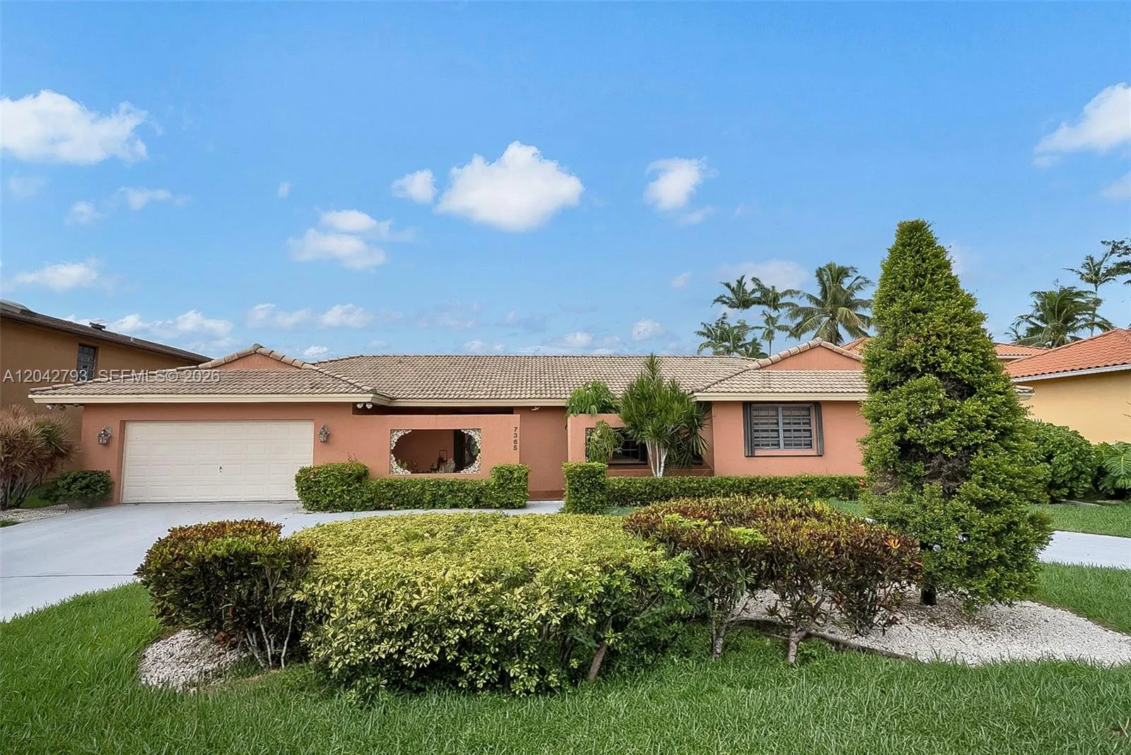 Listing  7365 N Augusta Drive, Hialeah, FL 33015, Hialeah, FL 33015