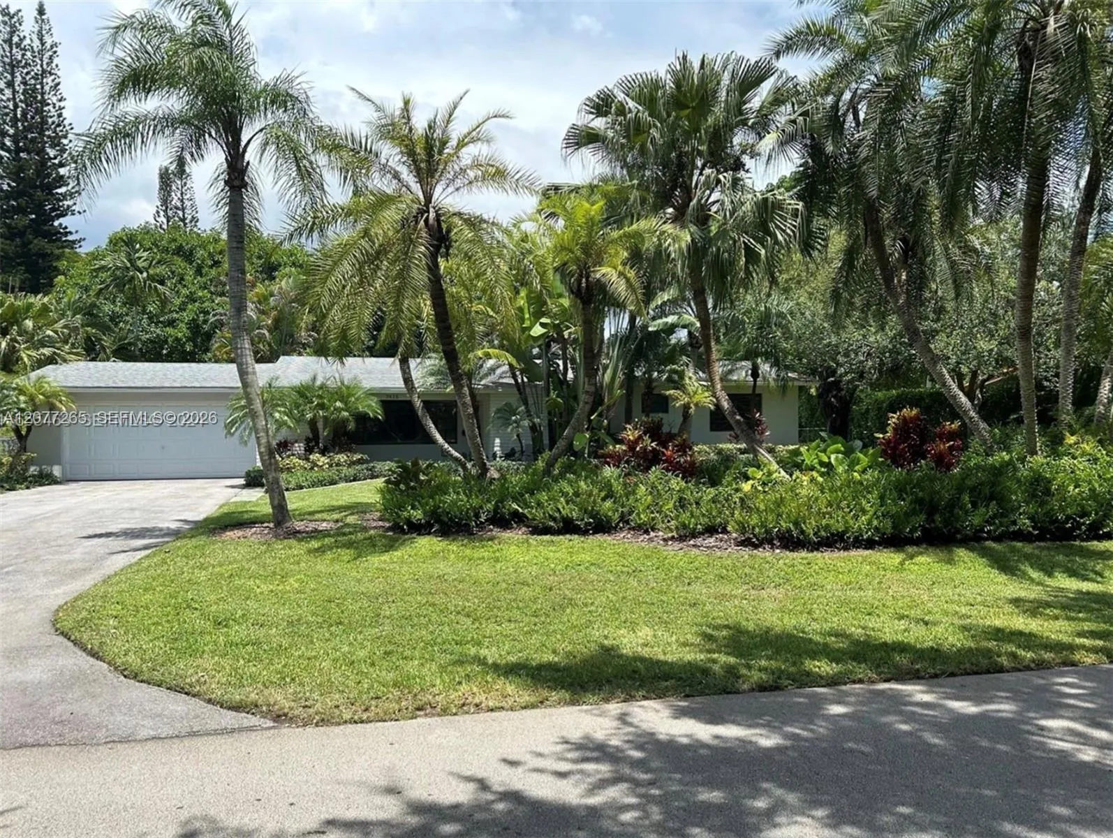 Listing  7415 SW 117th Street, Pinecrest, FL 33156, Pinecrest, FL 33156