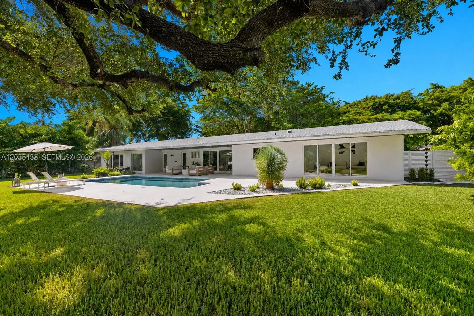 View details of listing 7421 SW 131st Street, Pinecrest, FL 33156 Pinecrest with MLS# 