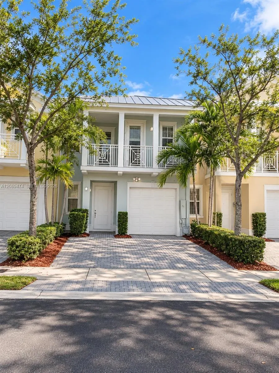 View details of listing 7439 NW 107th Path, Doral, FL 33178 Doral with MLS#