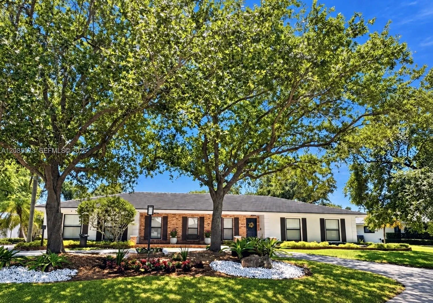 View details of listing 7440 SW 174th Street, Palmetto Bay, FL 33157 Palmetto Bay with MLS# 