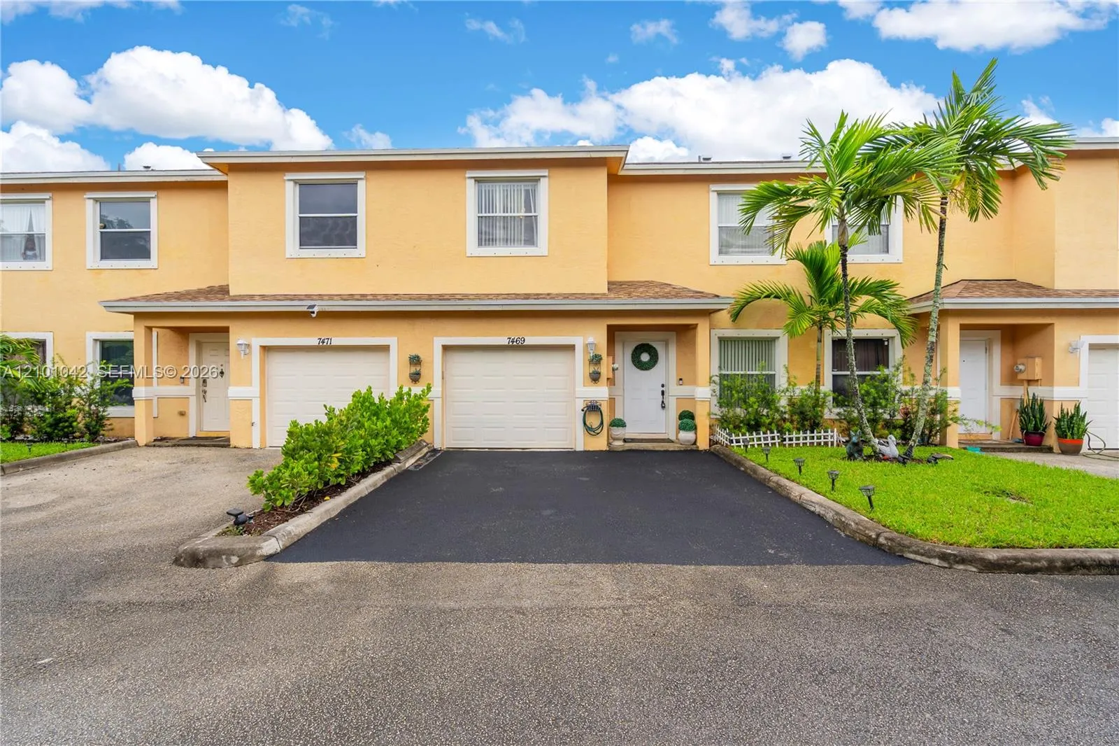 View details of listing 7469 Tam Oshanter Boulevard, North Lauderdale, FL 33068 North Lauderdale with MLS#