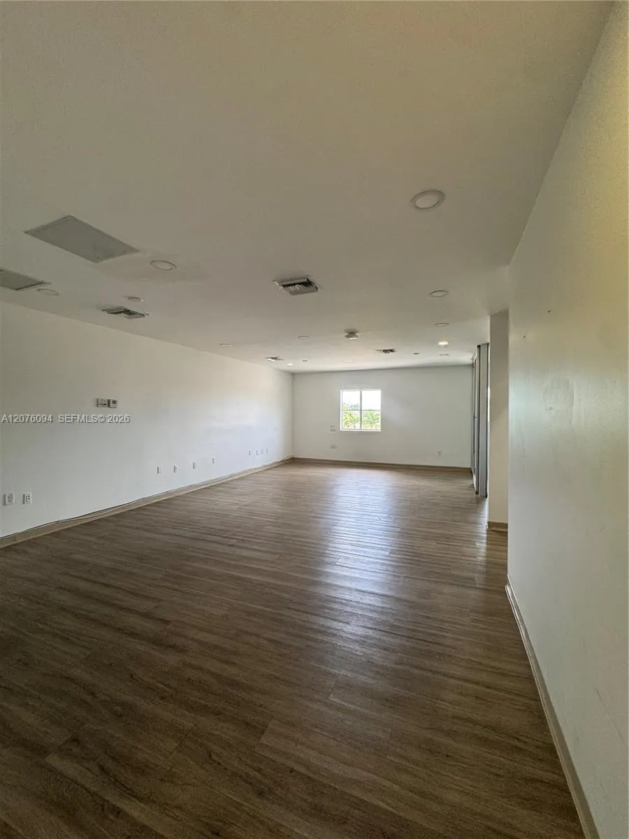 Listing  7490 SW 23rd Street 203, Miami, FL 33155, Miami, FL 33155