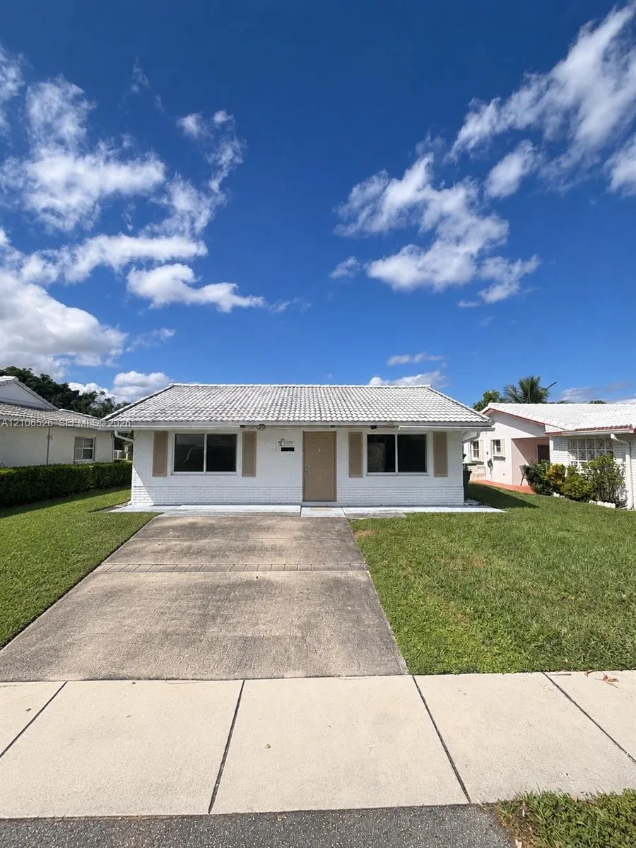 Listing  7501 NW 70th Avenue, Tamarac, FL 33321, Tamarac, FL 33321