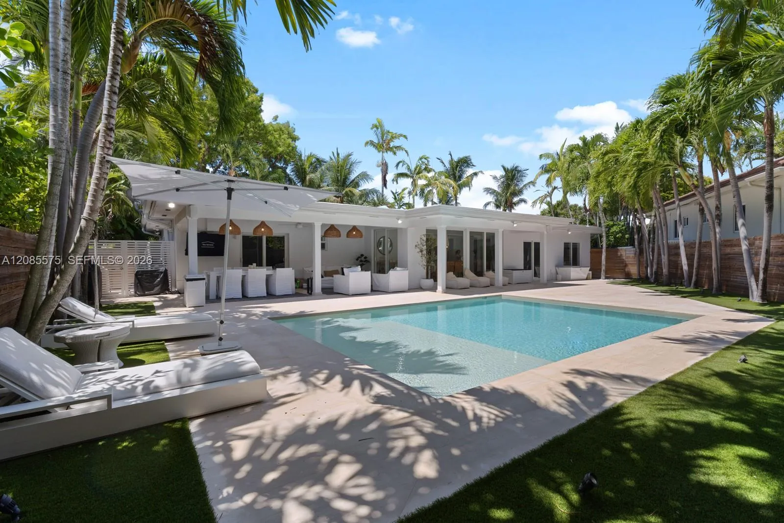 View details of listing 755 Curtiswood Drive, Key Biscayne, FL 33149 Key Biscayne with MLS# 