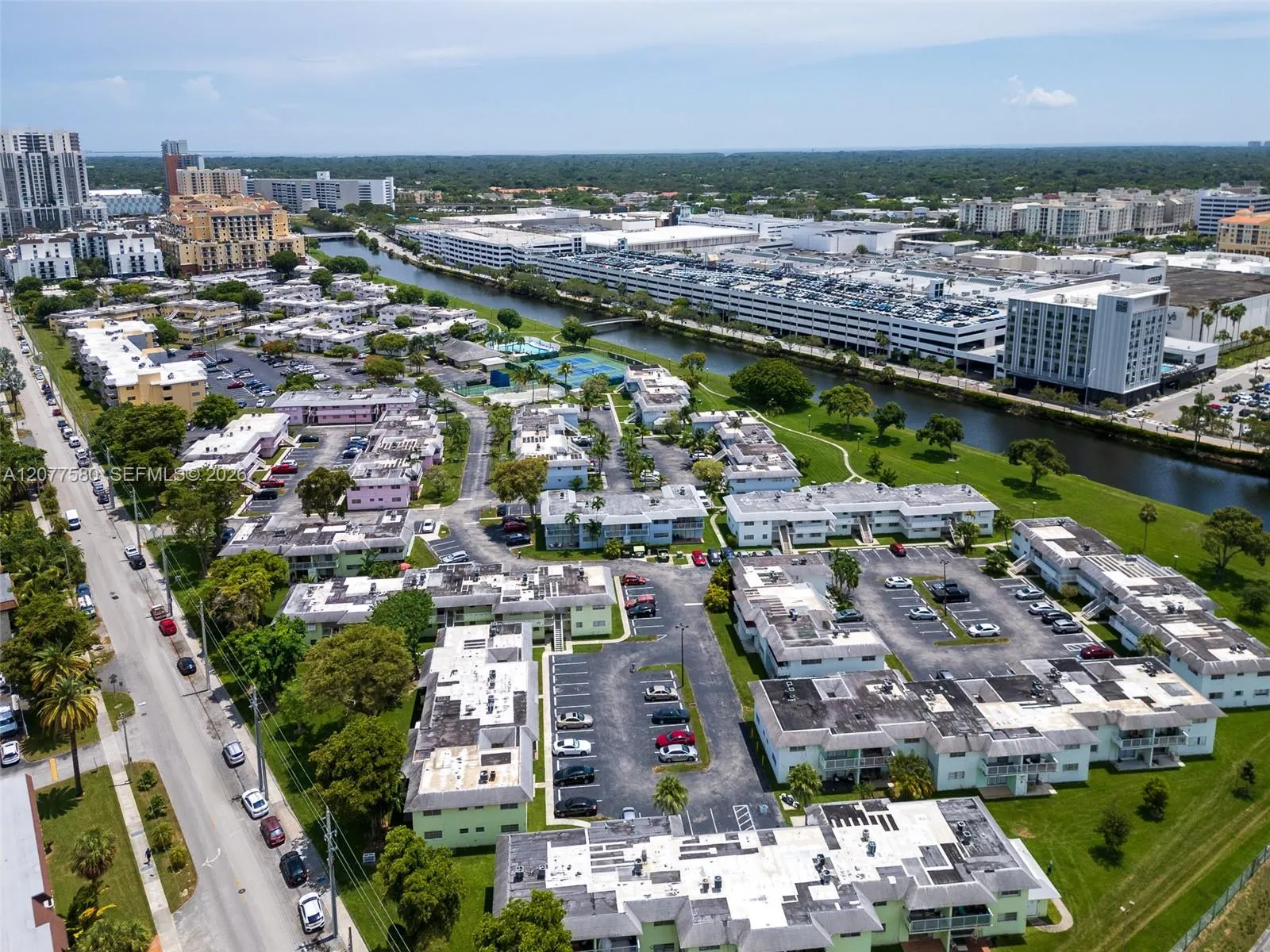 Listing  7620 SW 82nd Street J102, Miami, FL 33143, Miami, FL 33143