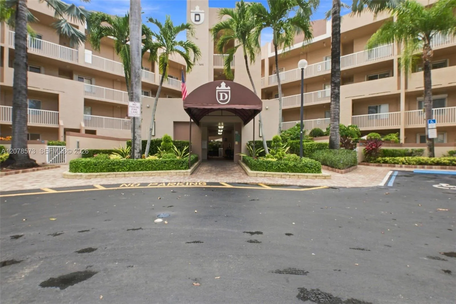 View details of listing 7647 Granville Drive 212, Tamarac, FL 33321 Tamarac with MLS#