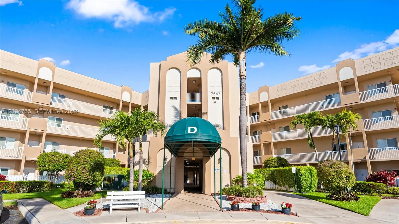 View details of listing 7647 Southampton Terrace 314, Tamarac, FL 33321 Tamarac with MLS#