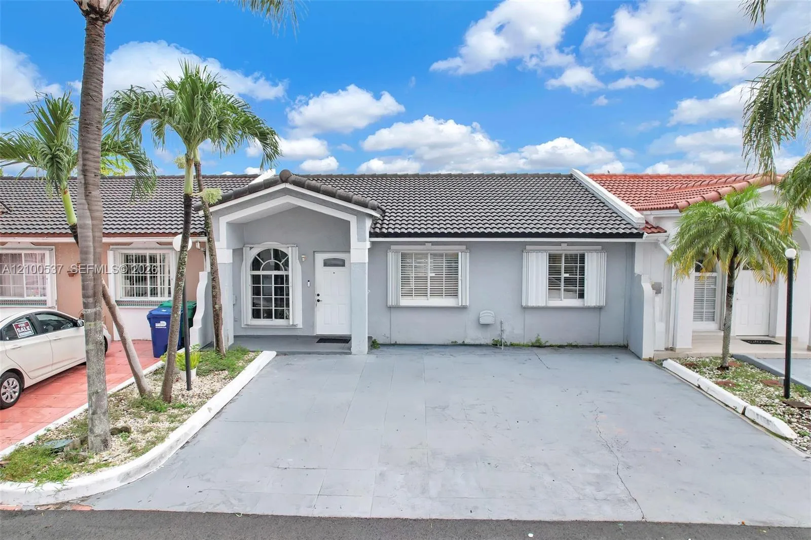 View details of listing 7677 NW 180th Terrace, Hialeah, FL 33015 Hialeah with MLS# 