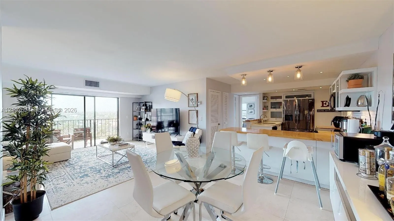 View details of listing 77 Crandon Boulevard 8D, Key Biscayne, FL 33149 Key Biscayne with MLS#
