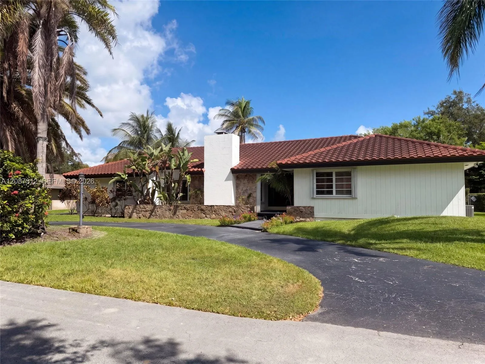 View details of listing 7745 SW 183rd Terrace, Palmetto Bay, FL 33157 Palmetto Bay with MLS# 
