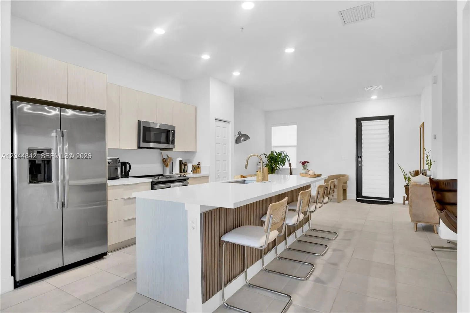 View details of listing 7819 NW 104th Avenue 23, Doral, FL 33178 Doral with MLS#