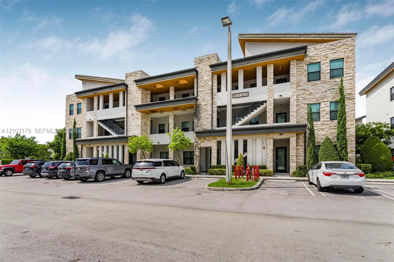 View details of listing 7865 NW 104th Avenue 33, Doral, FL 33178 Doral with MLS#