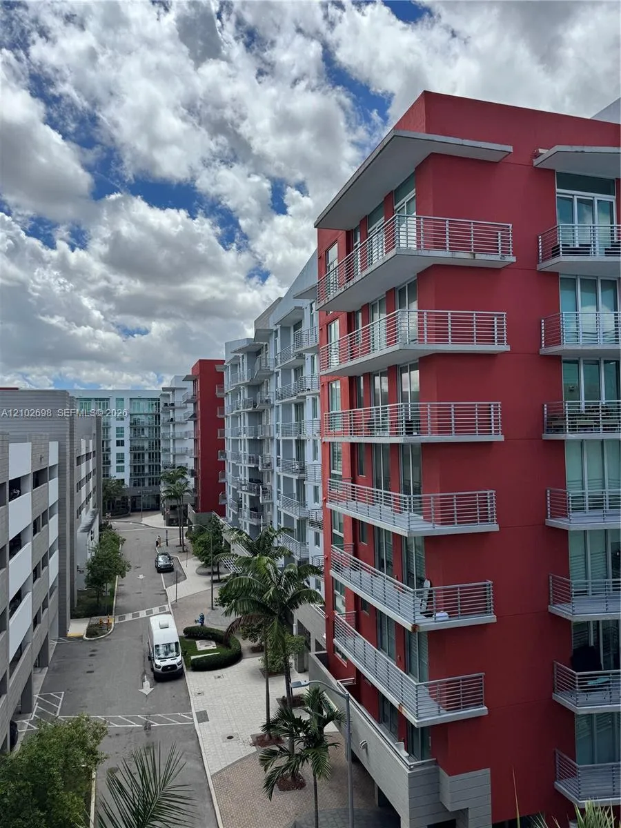 View details of listing 7875 NW 107th Avenue 602, Doral, FL 33178 Doral with MLS#