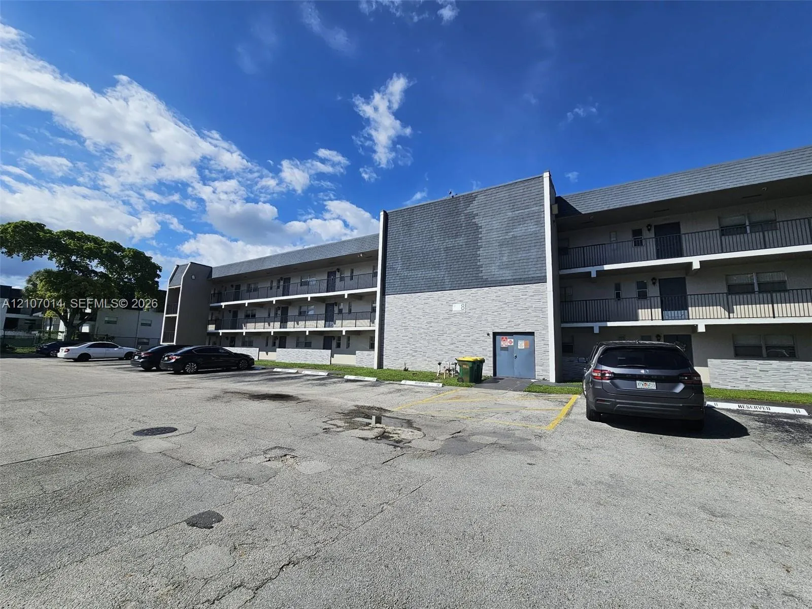 Listing  7911 N Colony Circle N 106, Tamarac, FL 33321, Tamarac, FL 33321