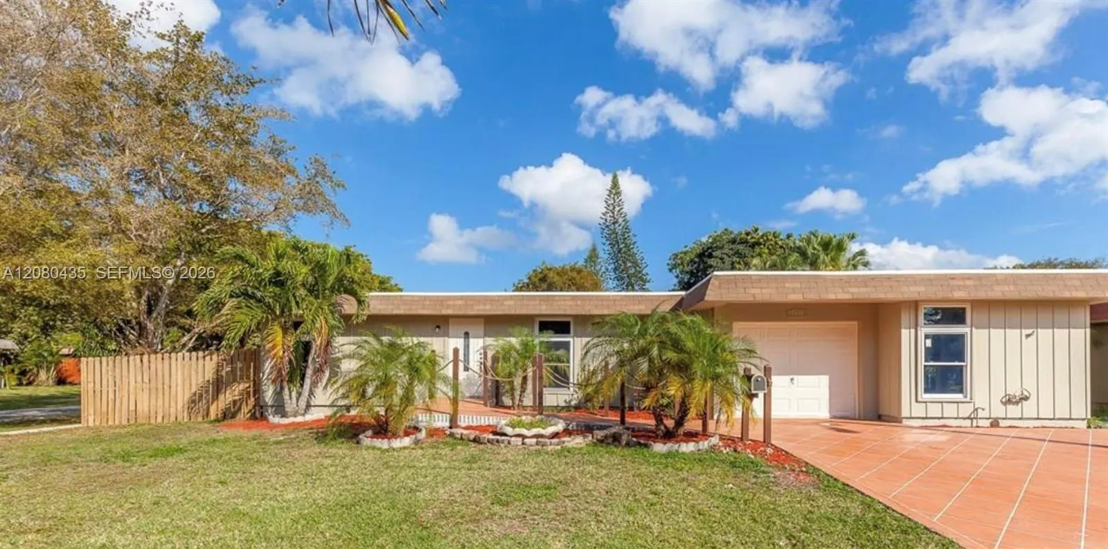 View details of listing 7912 NW 73rd Avenue, Tamarac, FL 33321 Tamarac with MLS#
