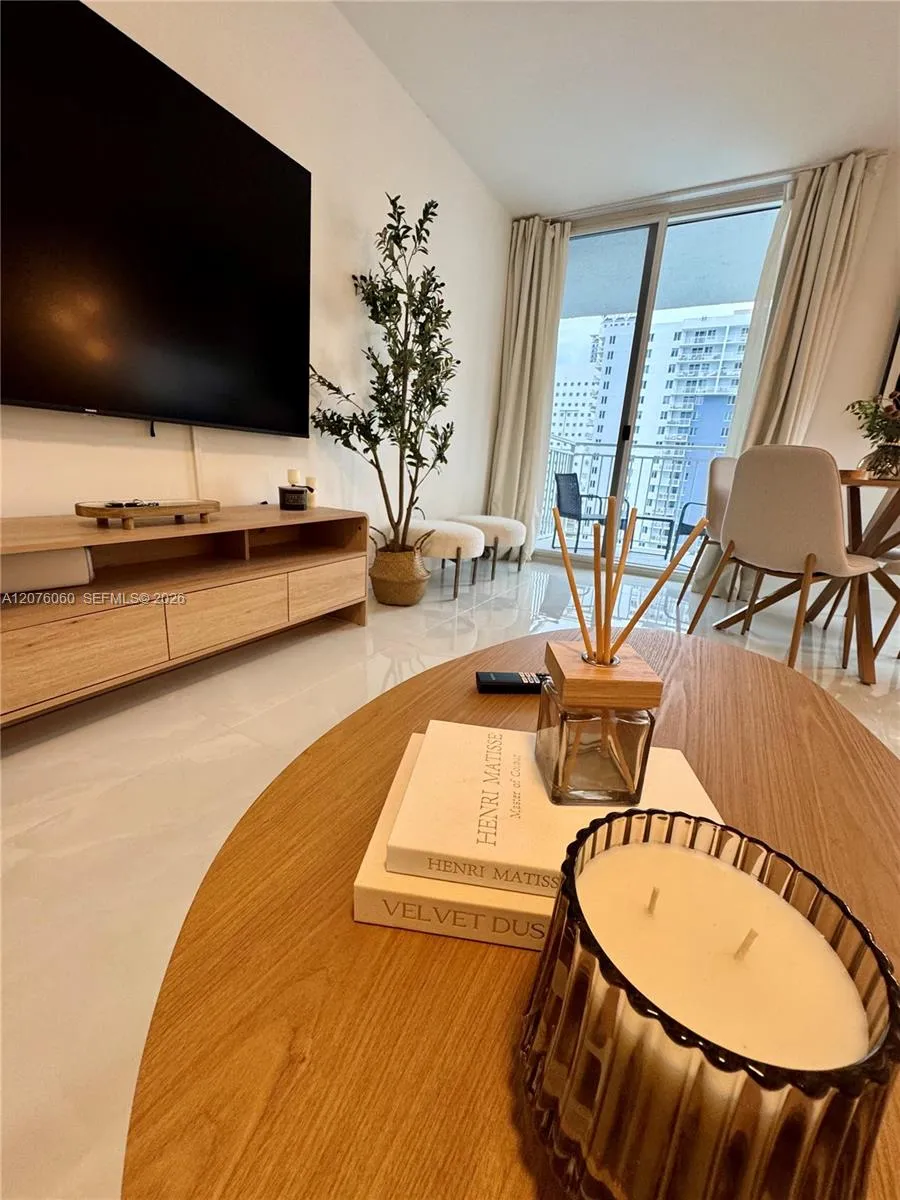 Listing  800 N Miami Avenue E-1201, Miami, FL 33136, Miami, FL 33136