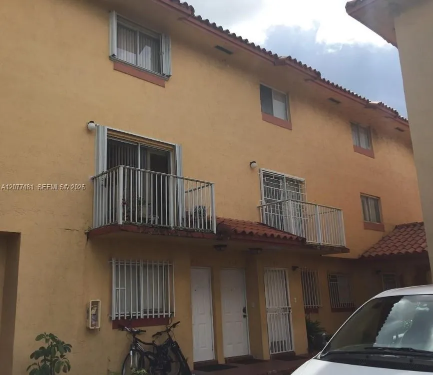 Listing  800 SW 104th Court A-201, Miami, FL 33174, Miami, FL 33174