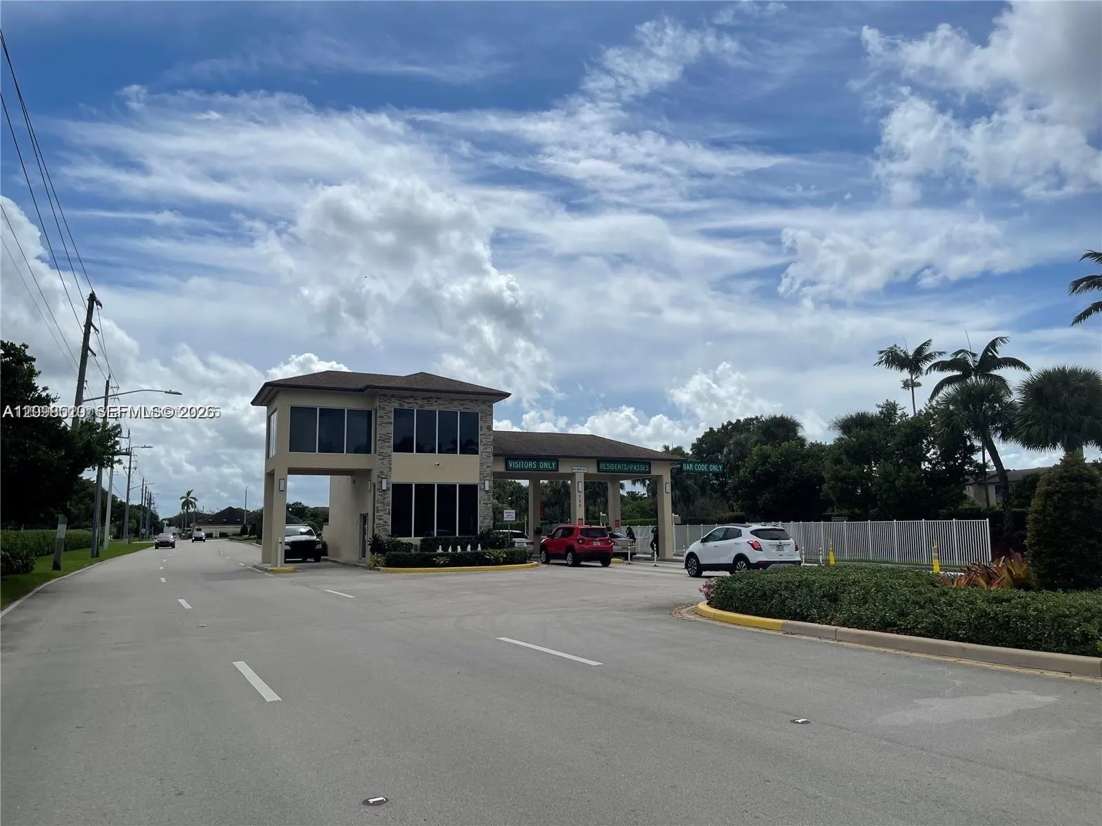 View details of listing 800 SW 142nd Avenue 104N, Pembroke Pines, FL 33027 Pembroke Pines with MLS#