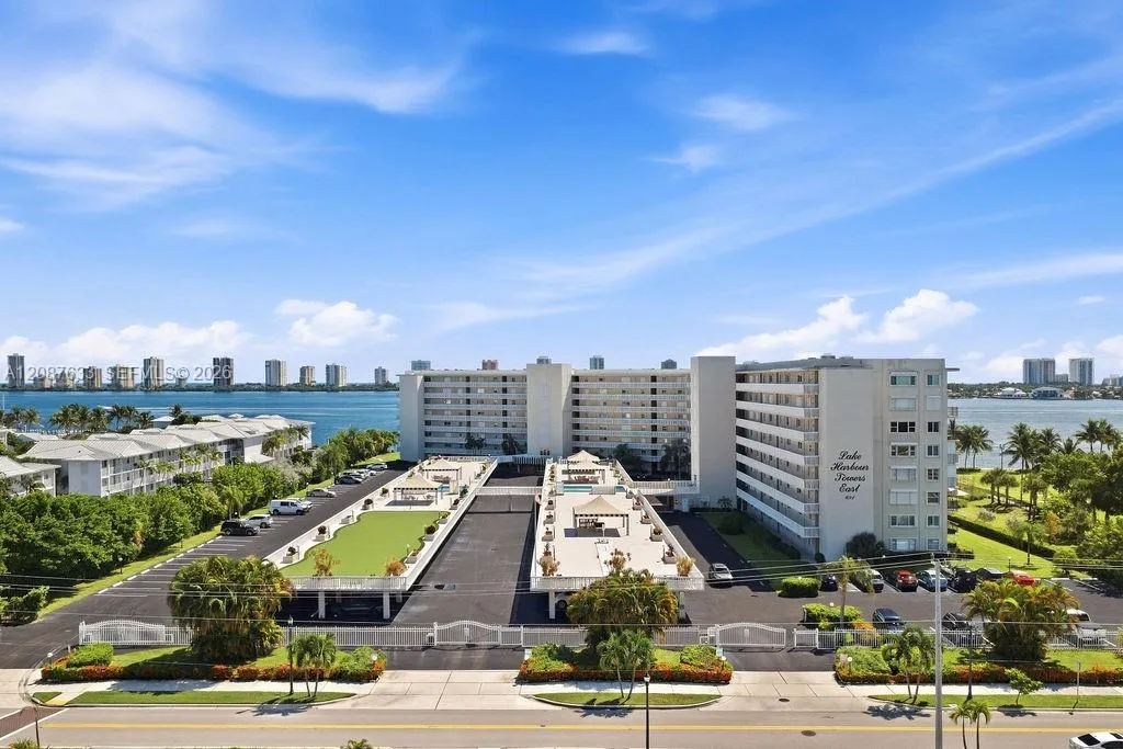Listing  801 Lake Shore Drive 801, Lake Park, FL 33403, Lake Park, FL 33403