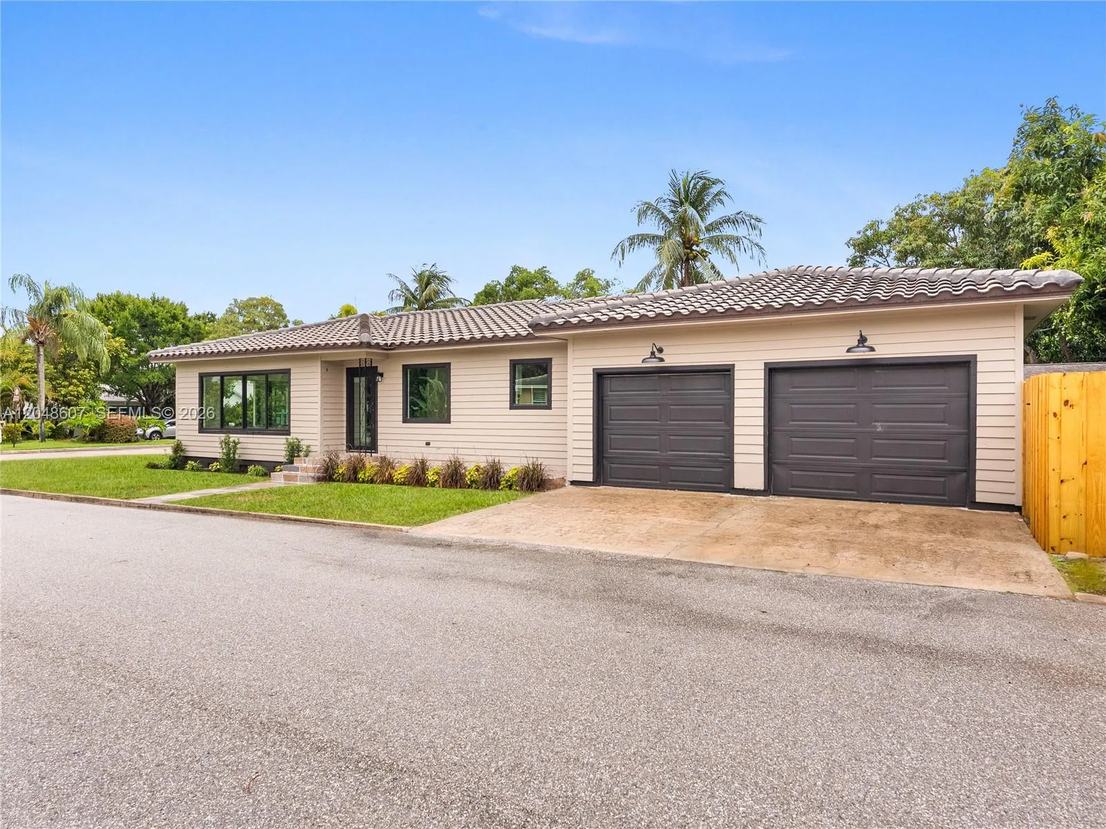 Listing  801 S Palmway, Lake Worth, FL 33460, Lake Worth, FL 33460