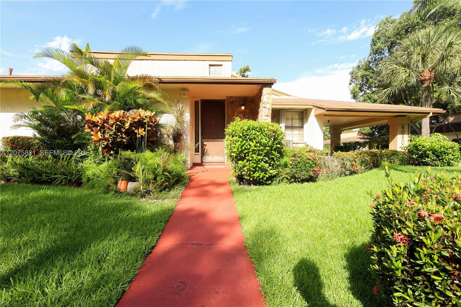 View details of listing 8050 Palmetto Palm Circle 55, Tamarac, FL 33321 Tamarac with MLS#