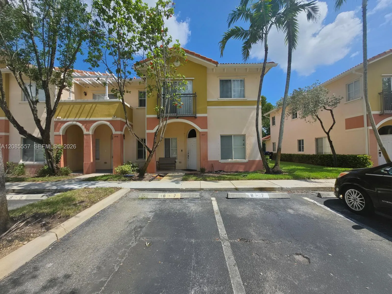 View details of listing 807 N Santa Catalina Circle, North Lauderdale, FL 33068 North Lauderdale with MLS#