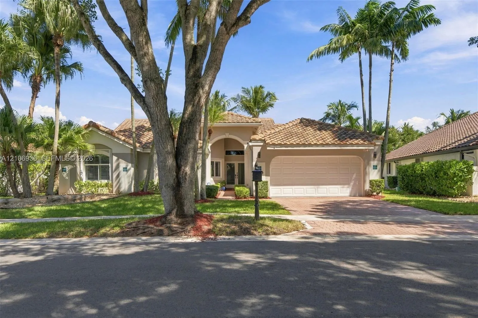 View details of listing 809 Heron Road, Weston, FL 33326 Weston with MLS#