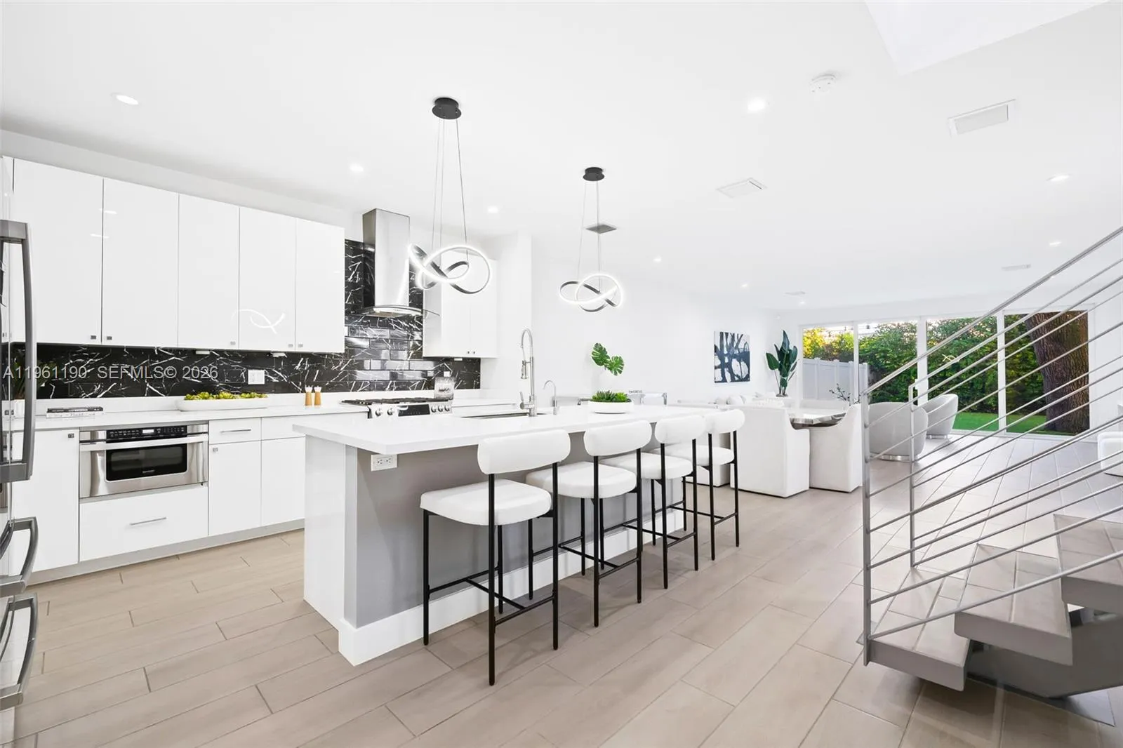 Listing  811 NE 17th Way, Fort Lauderdale, FL 33304, Fort Lauderdale, FL 33304