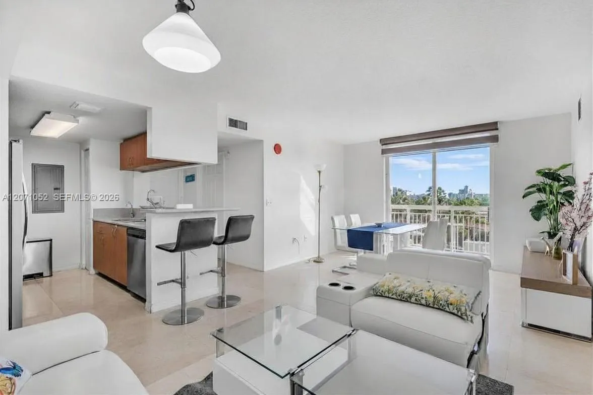 Listing  816 NW 11th Street 607, Miami, FL 33136, Miami, FL 33136